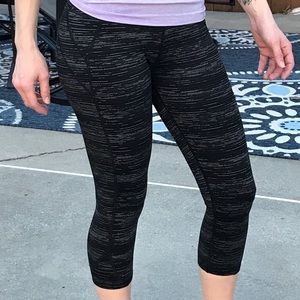 TilYouCollapse crop leggings